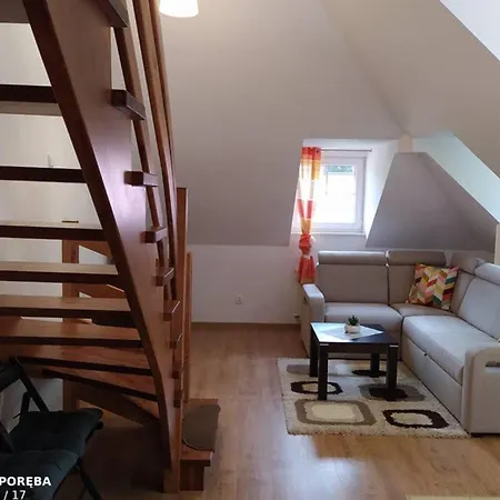 Apartmán Poreba, Dwupoziomowy, 8-osobowy *