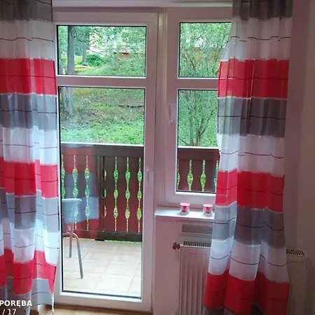 Poreba, Dwupoziomowy, 8-osobowy *